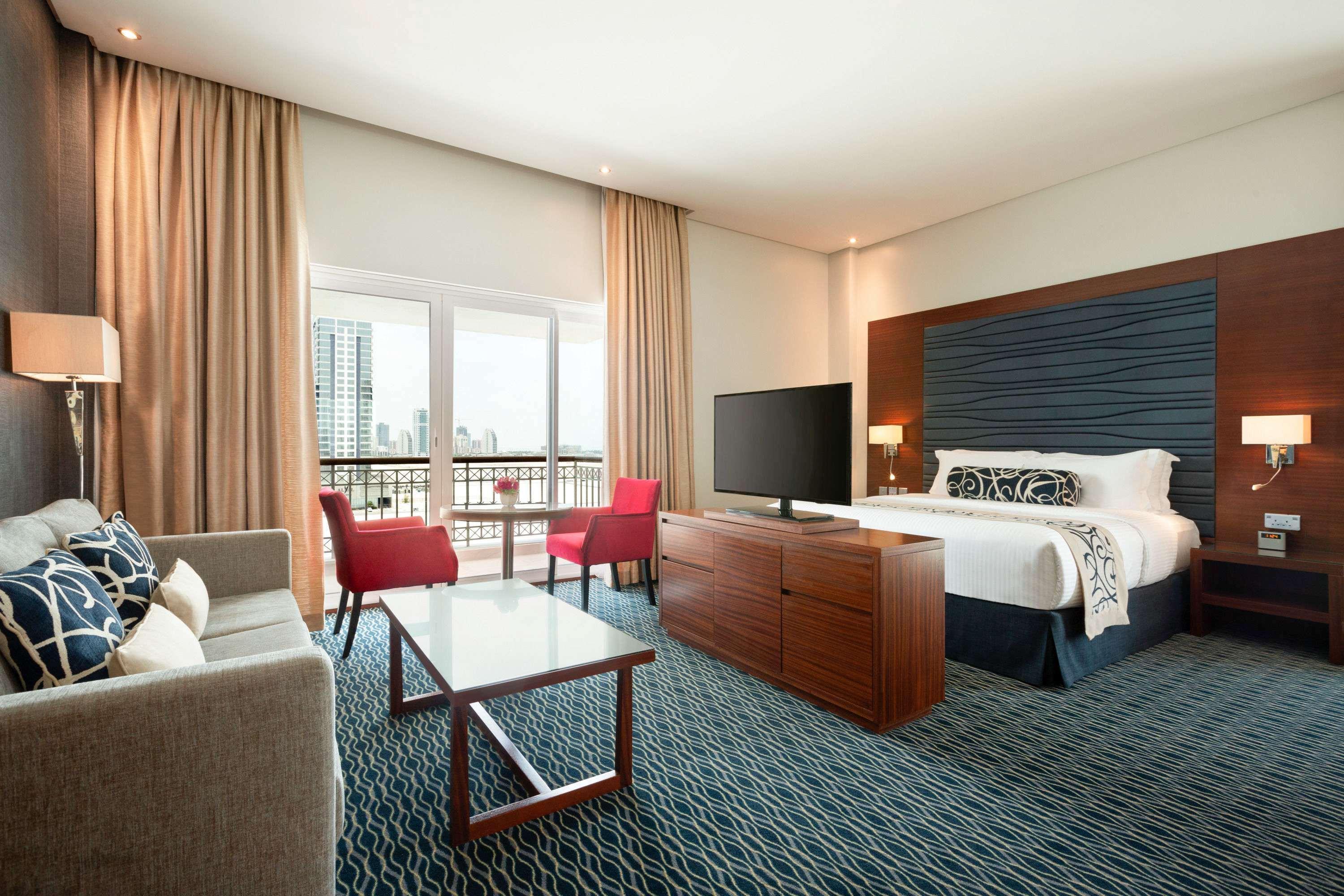 Ramada By Wyndham Manama City Centre Exterior foto