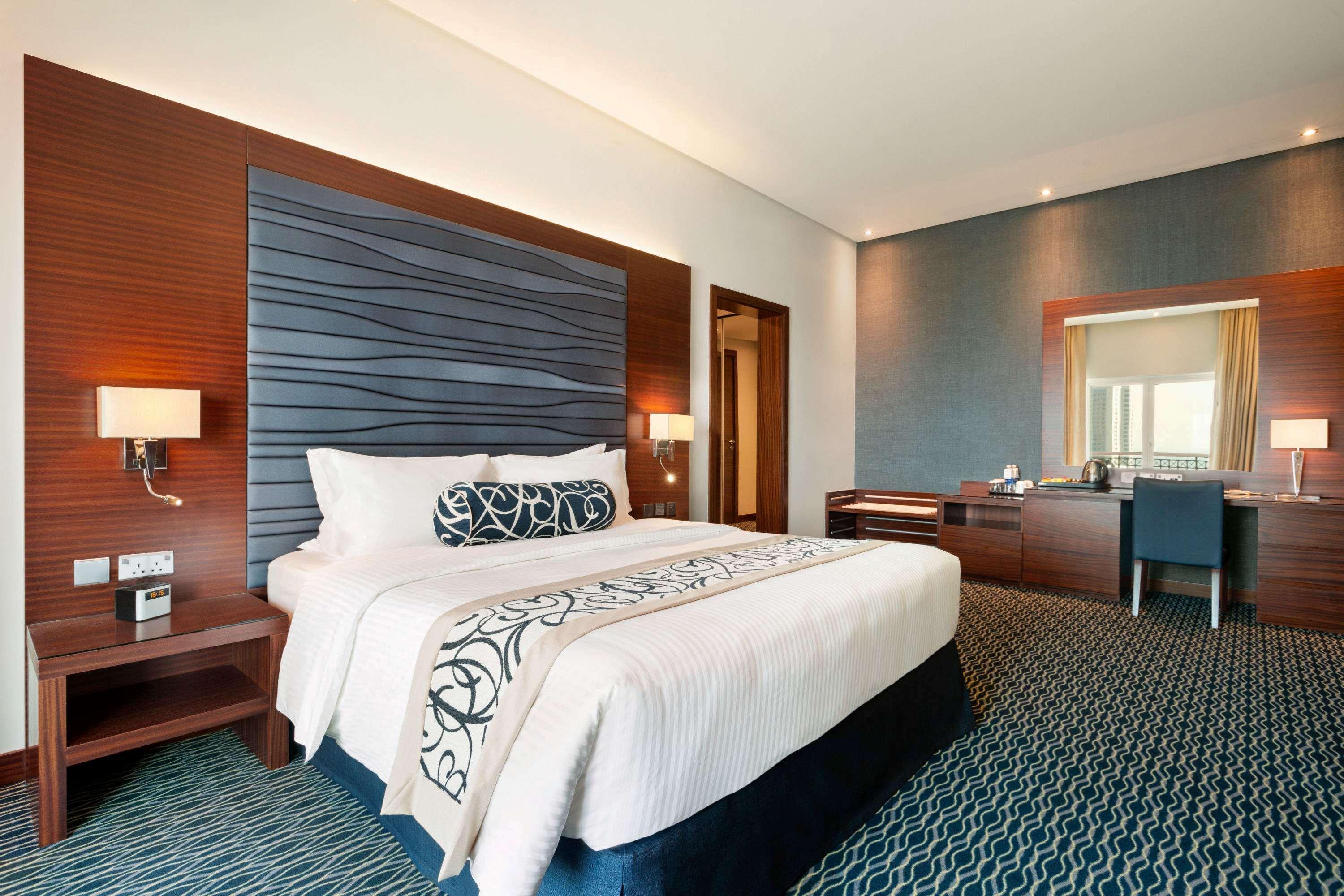 Ramada By Wyndham Manama City Centre Exterior foto