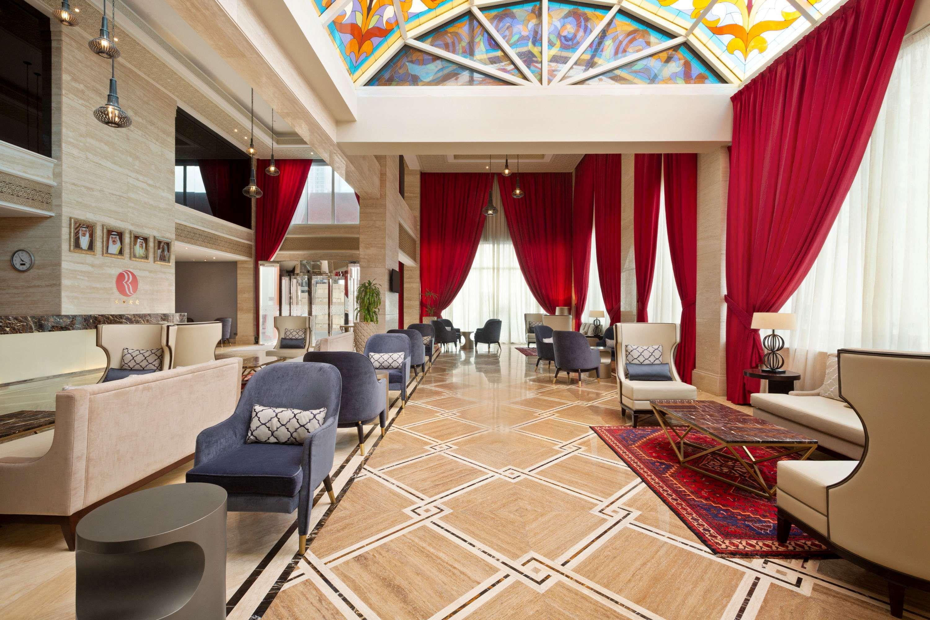 Ramada By Wyndham Manama City Centre Exterior foto