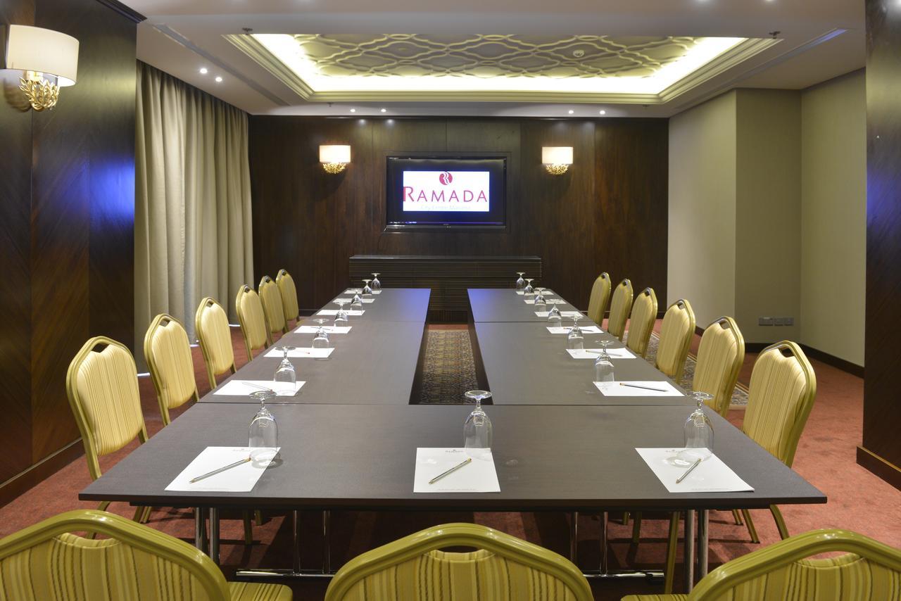 Ramada By Wyndham Manama City Centre Exterior foto
