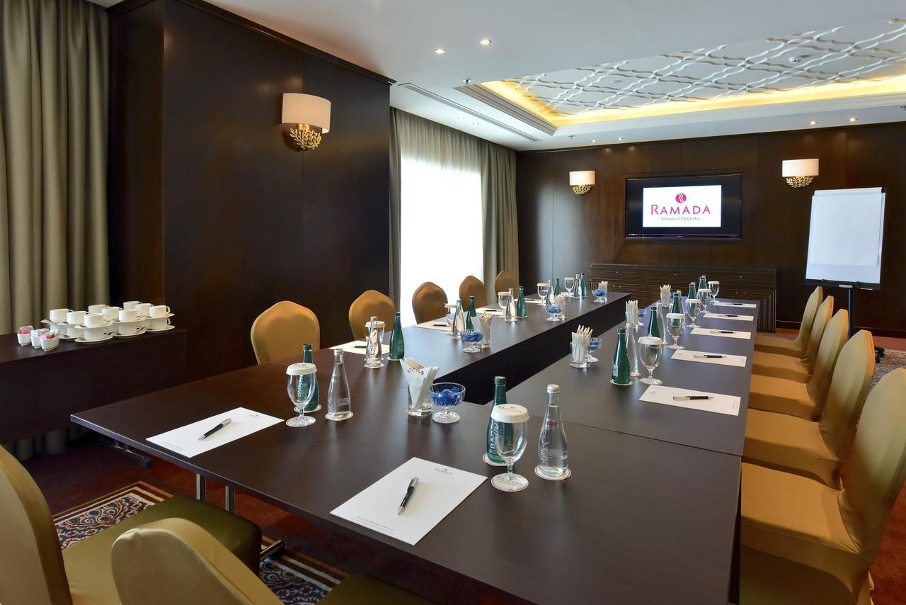 Ramada By Wyndham Manama City Centre Exterior foto